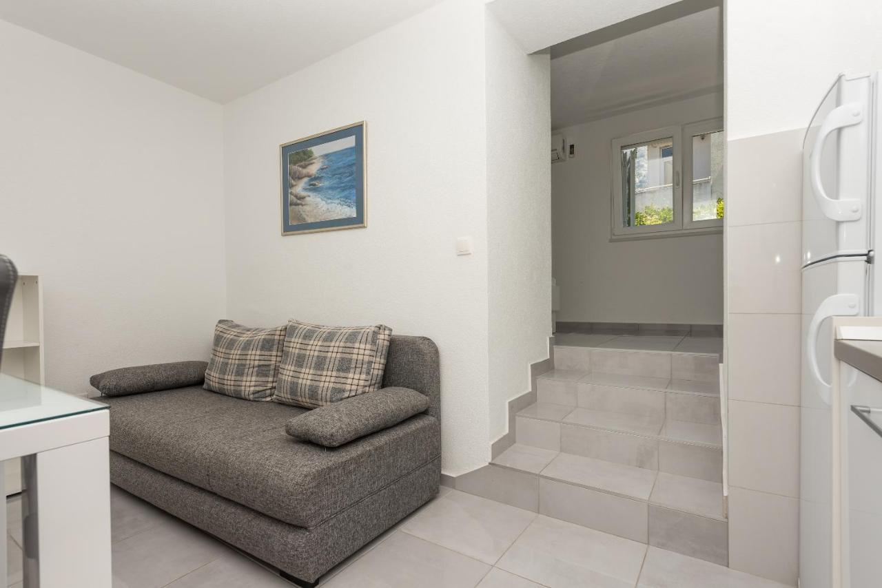 Apartment M&a