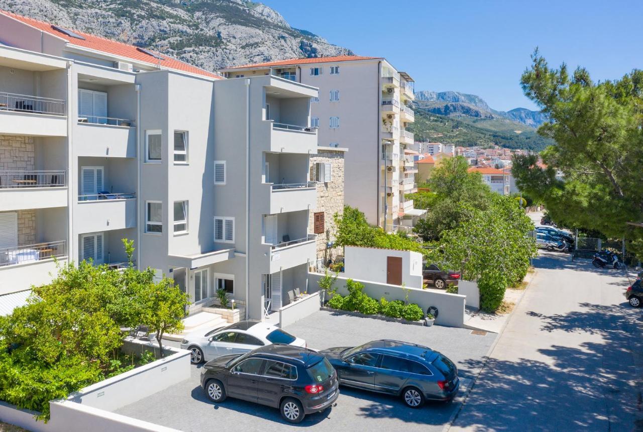 M&a * Makarska