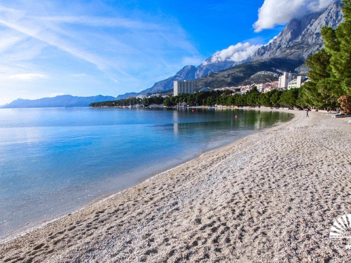 M&a * Makarska