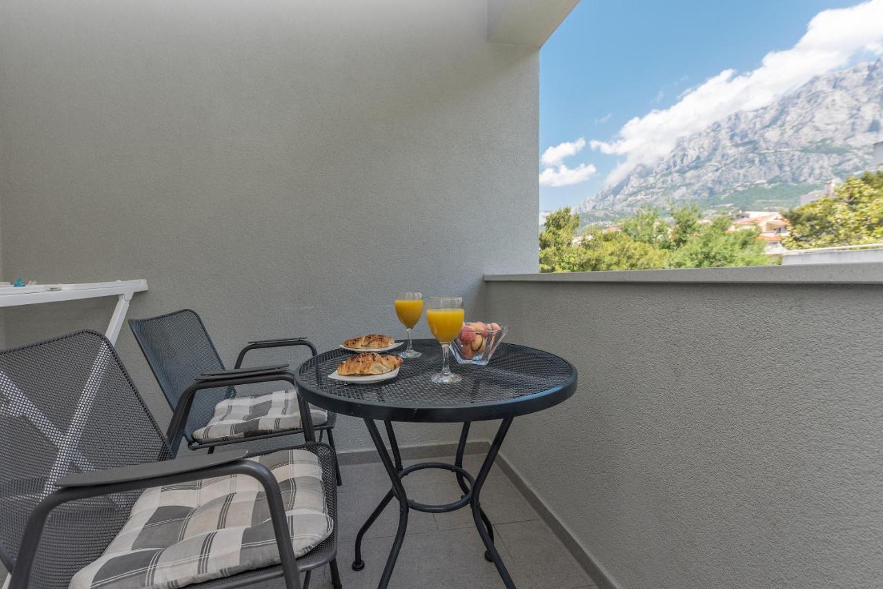 M&a * Makarska