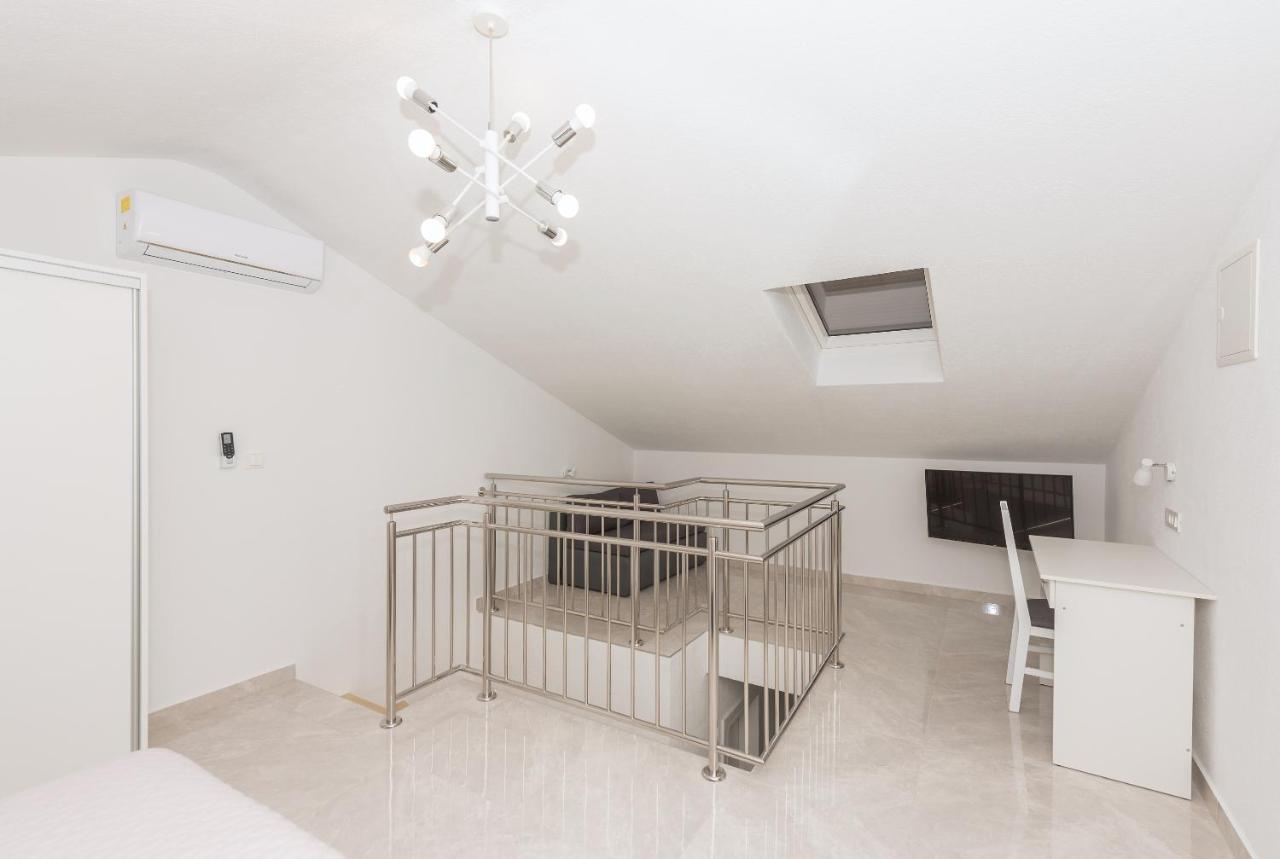 M&a Apartment